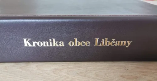 kronika s pouzdrem pro obec Libčany