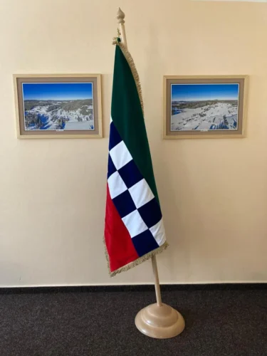 Slavnostní sametová vlajka obce Modrava