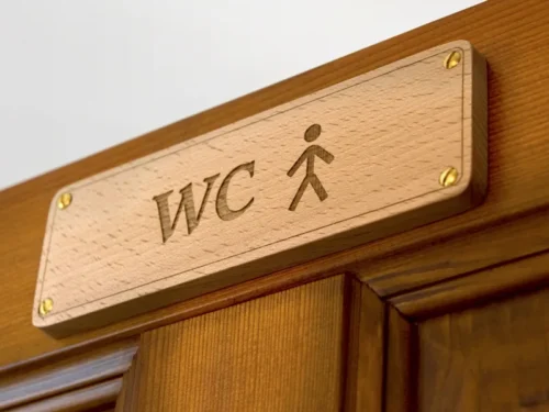 dřevěná vypalovaná cedule, WC