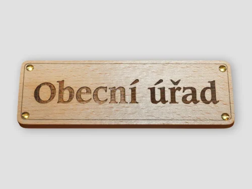 dřevěná vypalovaná cedule, obecní úřad