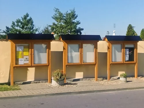 Venkovní úřední desky dřevěné, dřevěné vitríny