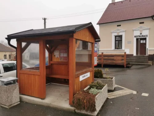 autobusová zastávka pro obec Dubno
