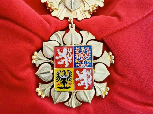 insignie Hůry – Velký státní znak