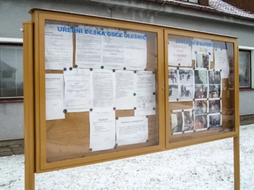 celokovová úřední deska na magnet, kovové vitríny