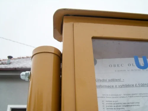 celokovová úřední deska na magnet, kovové vitríny