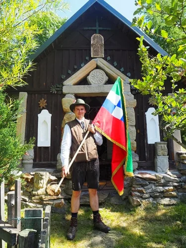 Vlajka obce Modrava - slavnost