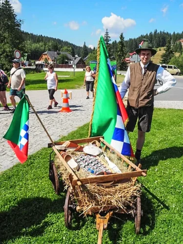Vlajka obce Modrava - slavnost