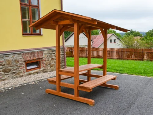 Posezení se stříškou