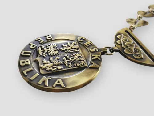 renovace insignie