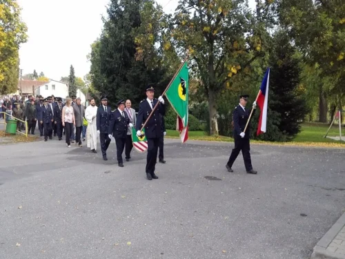 Svěcení praporu 2017 obec Dolní Hořice