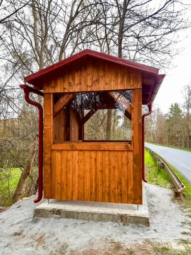Dřevěná zastávka